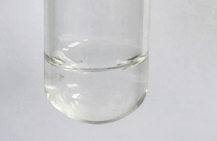 Dung dịch NaOH trước khi nhỏ thêm phenolphthalein vào