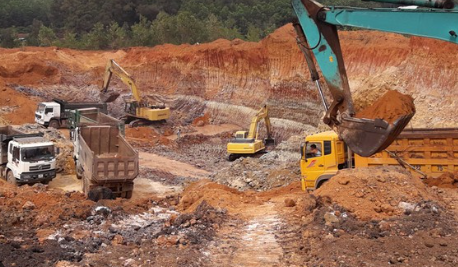 Khai thác tài nguyên quá mức